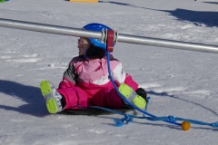 Kinder Schneekarrussell